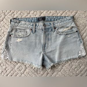 Abercrombie & Fitch Women’s Harper Low Rise Short Size 2